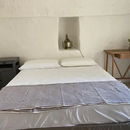 Trullo In The Salento Countryside سالفي