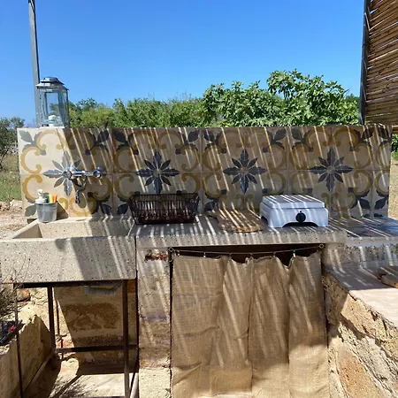 Trullo In The Salento Countryside بيت للعطل سالفي