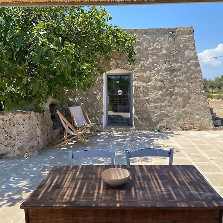 Trullo In The Salento Countryside سالفي